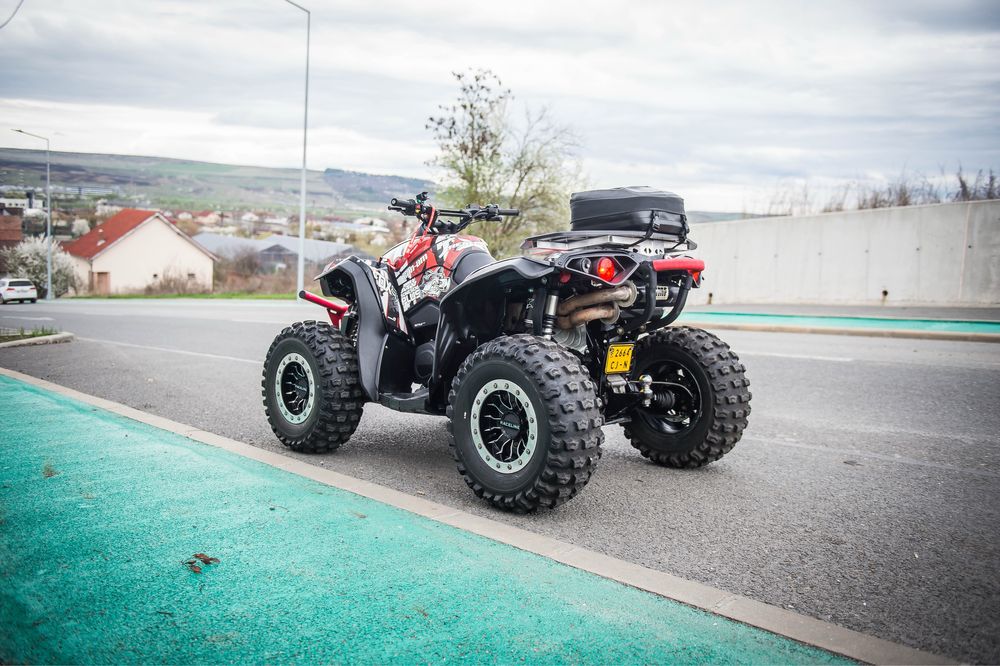 Vand Can-Am Renegade Triple Black 1000R