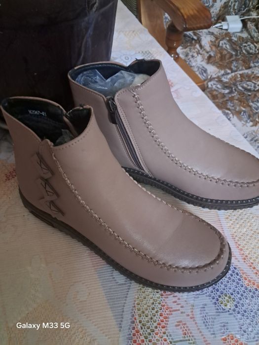 Продаётся новые ботинки