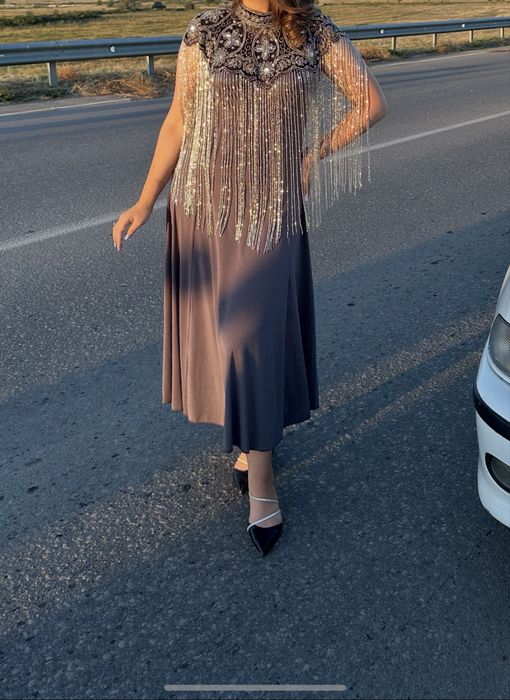 Продам платья тойские