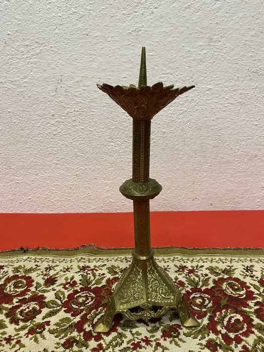 Винтидж френски месингов свещник с ръчна орнаментика 1950-те
