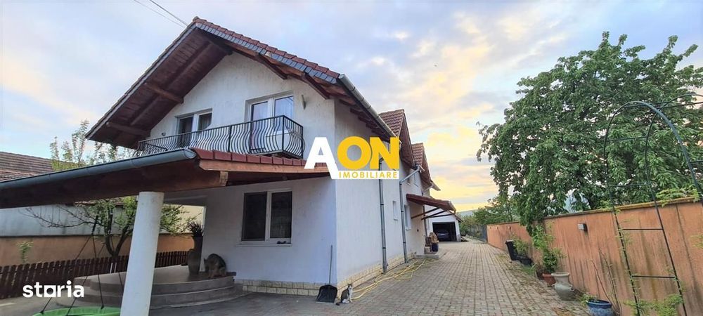Casa pentru 2 familii, 7 Camere, 2 Garaje, 1500MP Teren