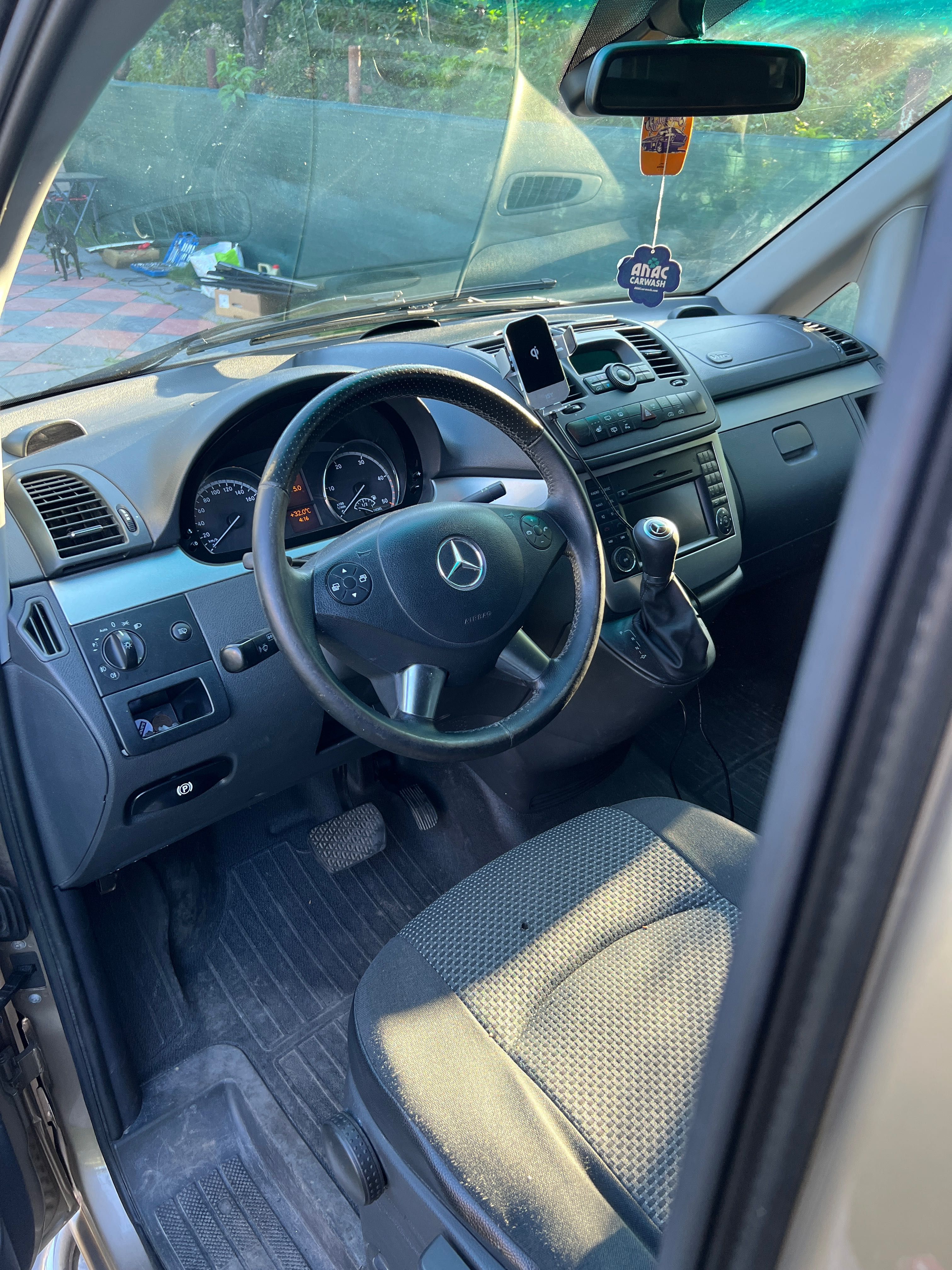 Mercedes Vito 122