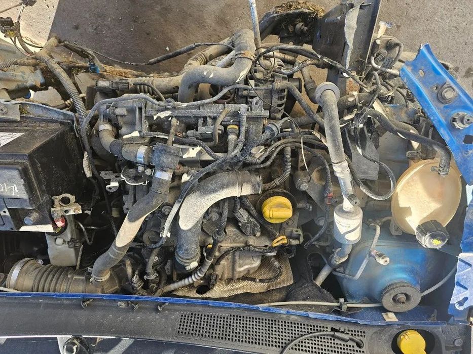 Dezmembrez Dacia Sandero 2 0.9 TCE cod H4B-A4 66KW an 2015 euro 5