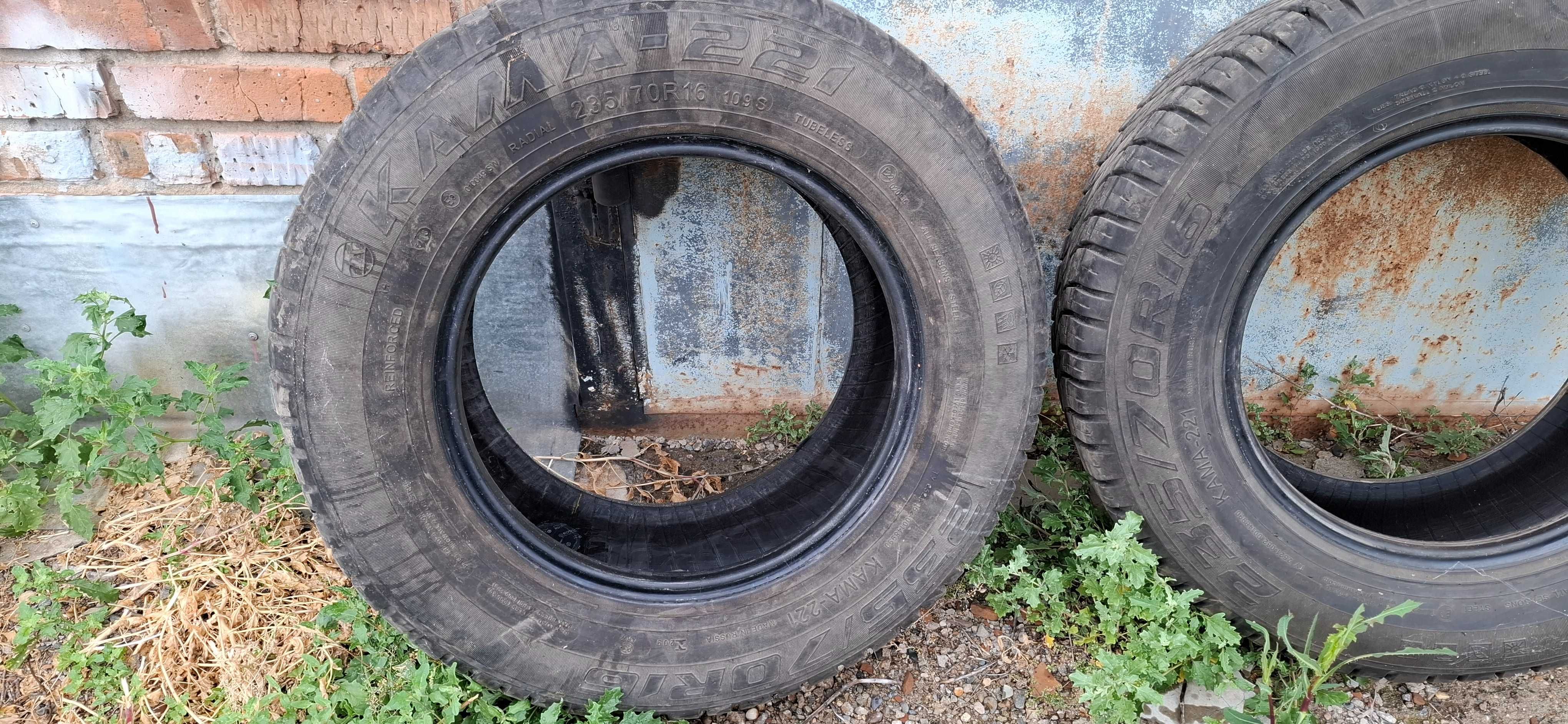 Продам шины 235/70/r16