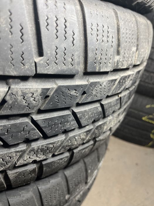 4 бр. зимни гуми 235/60/17 Continental 4-4,5 mm DOT 4309