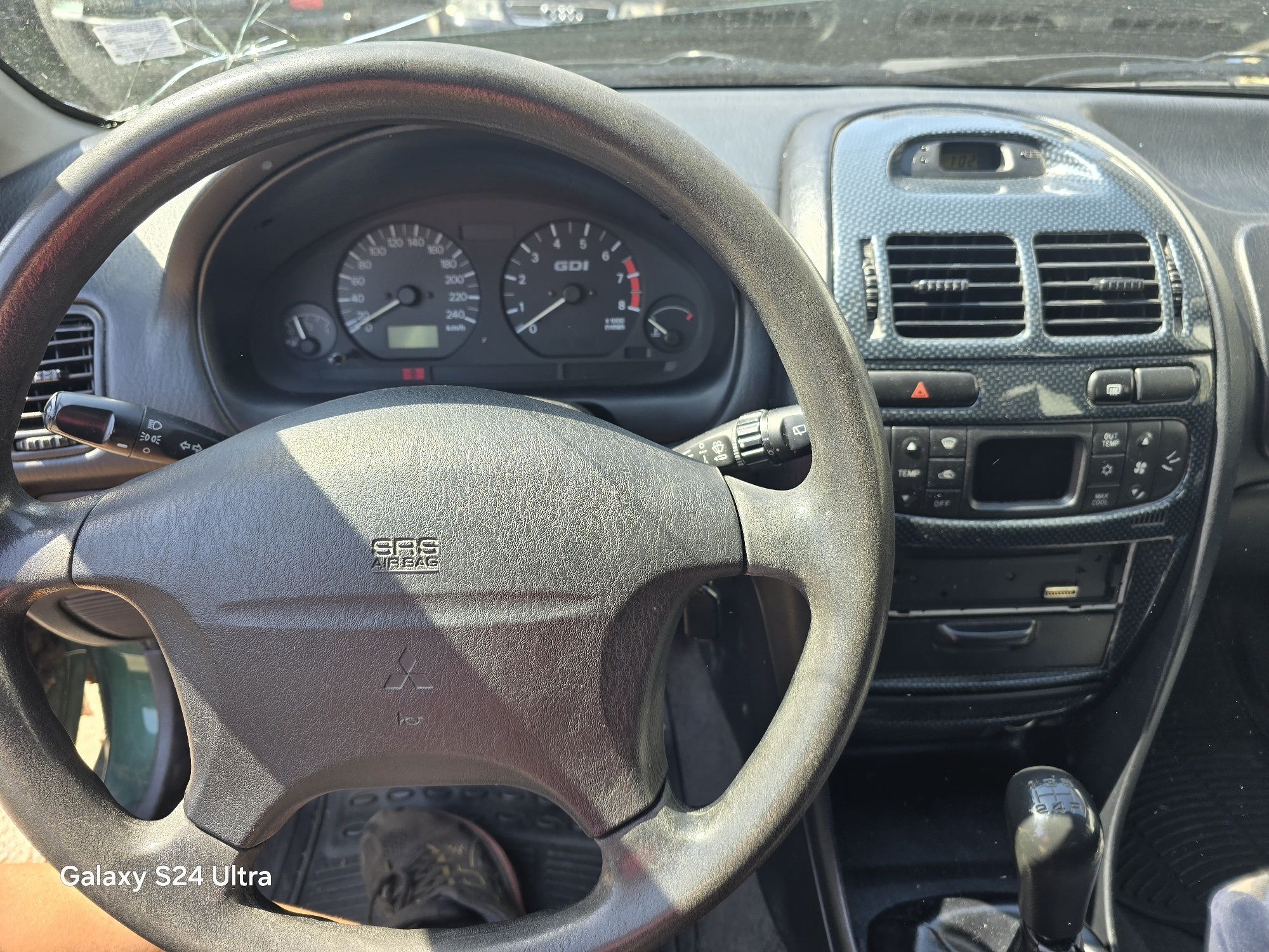 Mitsubishi Carisma GDI на части
