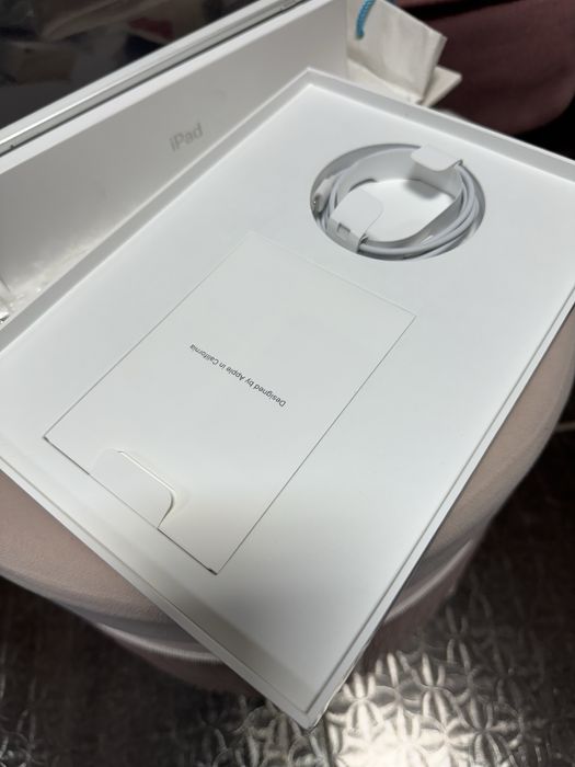 НАМАЛЕН Apple iPad 9.7in 6th G WiFi + Cellular (128GB, Silver)