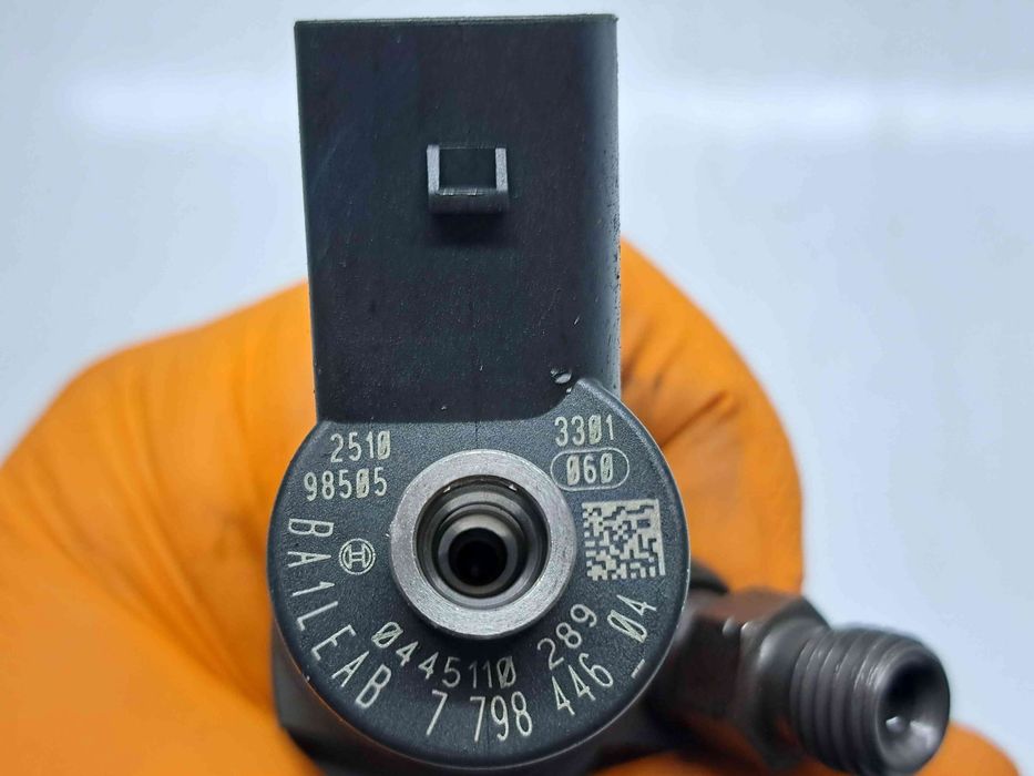 Injector Bmw 3 (E90) [Fabr 2005-2011] 7798446-04 2.0D N47D20 105KW / 1