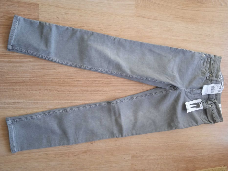 Дамски или юношески дънки Mango