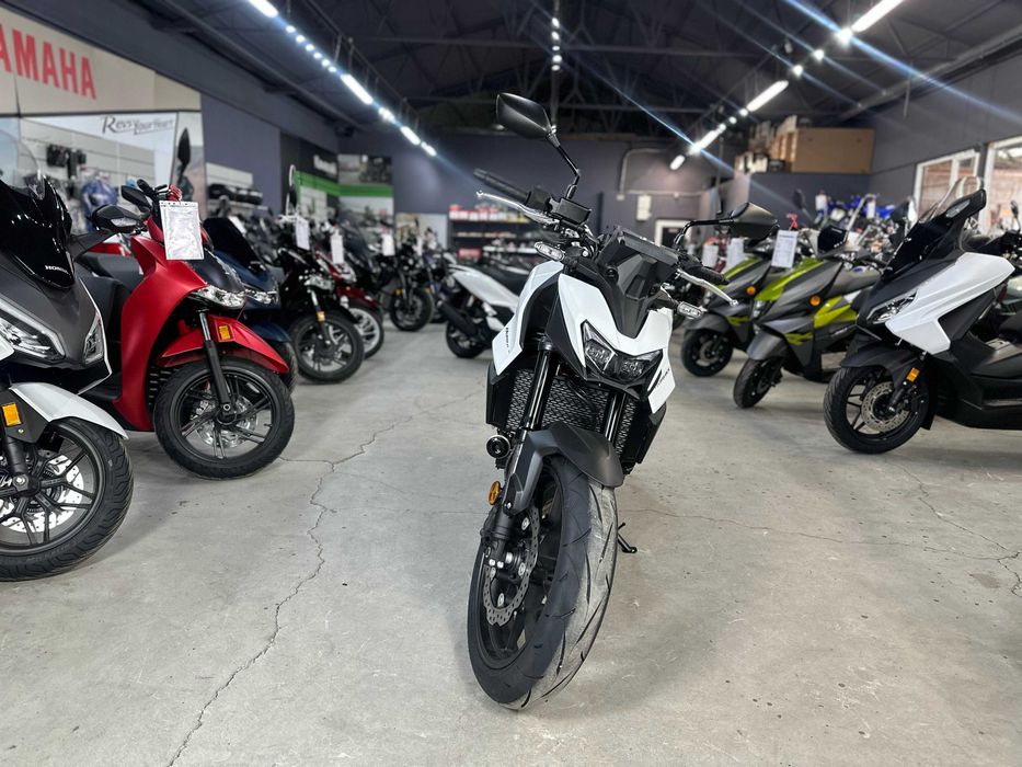 Honda CB 750 Hornet an 2025 nou 0 km - Honda Constanta by EST BIKE