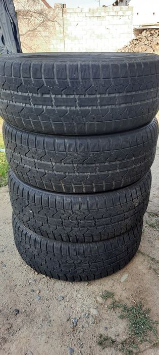 Продам Шины 215/55/17
