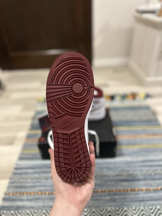 Jordan 1 high metallic burgundy