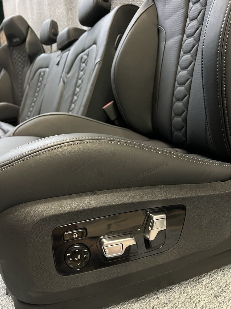 Interior Bmw F95 Lci