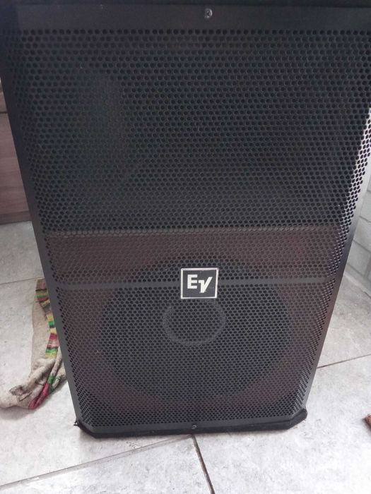 продам активную колонку Electro-Voice.SV A 360