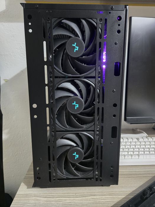 Кутия за компютър Deepcool mATX - CH370, Black с вентилатори