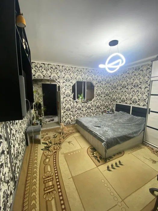 Продаю 1 комнатную квартиру Янгихаёт Спутник 4