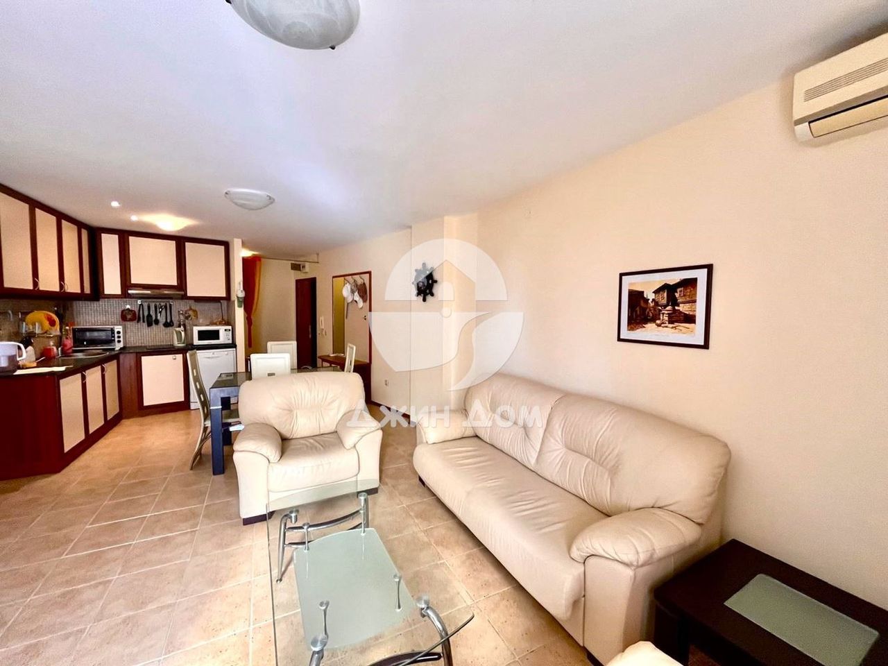Продава се Тристаен апартамент в к.к. Слънчев бряг - 92 кв.м за 957 €/кв.м - Снимка #2