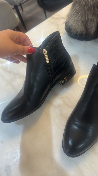 Боти с естествен косъм