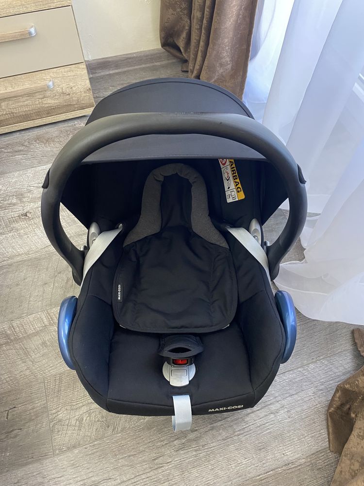 Столче за кола Maxi Cosi CabrioFix 0-13 кг.