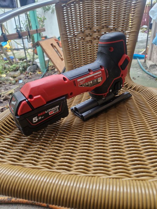 Pendular Milwauke M18 FBJS