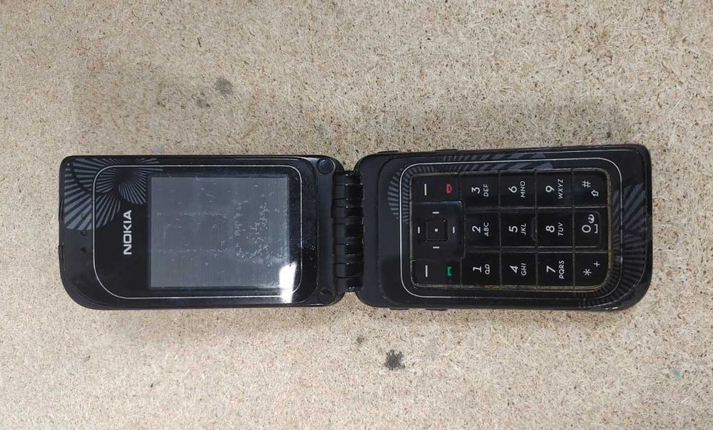 Телефон раскладушка Nokia 7270