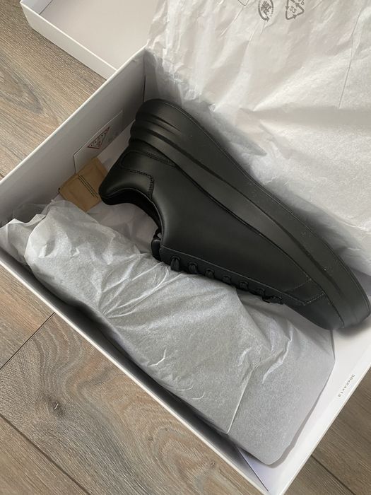 Guess маратонки