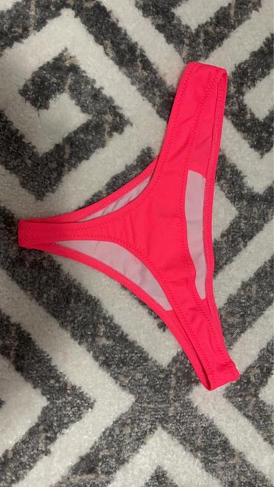 Slip baie tanga corai sau galben neon, M, nou cu eticheta  Am si alte