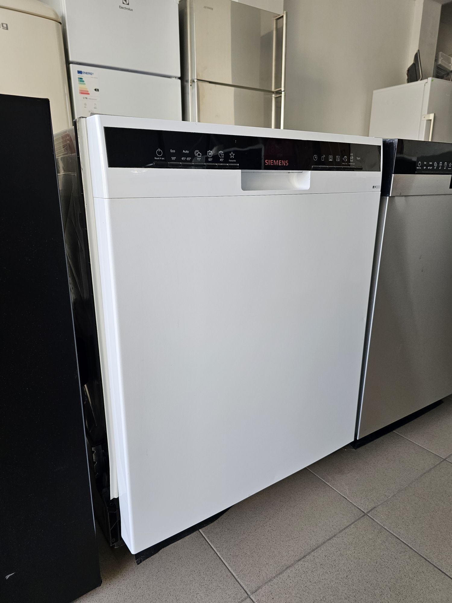 Съдомиялна за частично вграждане SIEMENS iQ300
