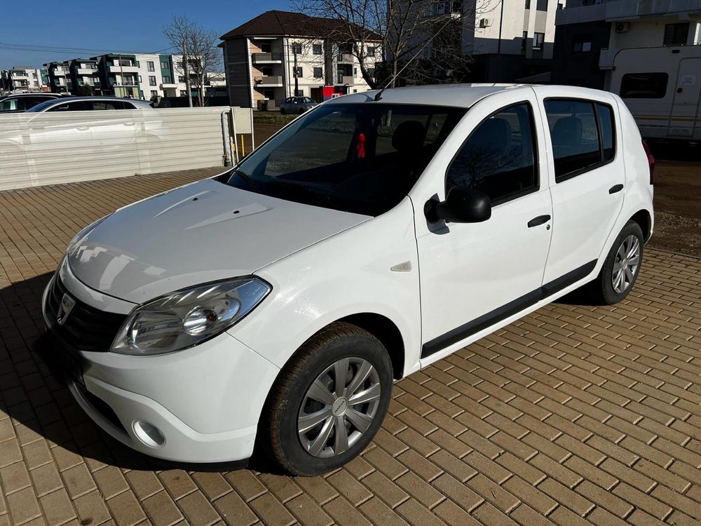 Vand Dacia Sandero 1.6 benzina, 2009