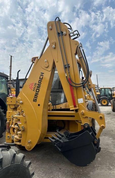 Экскаватор Погрузчик SINOMACH
