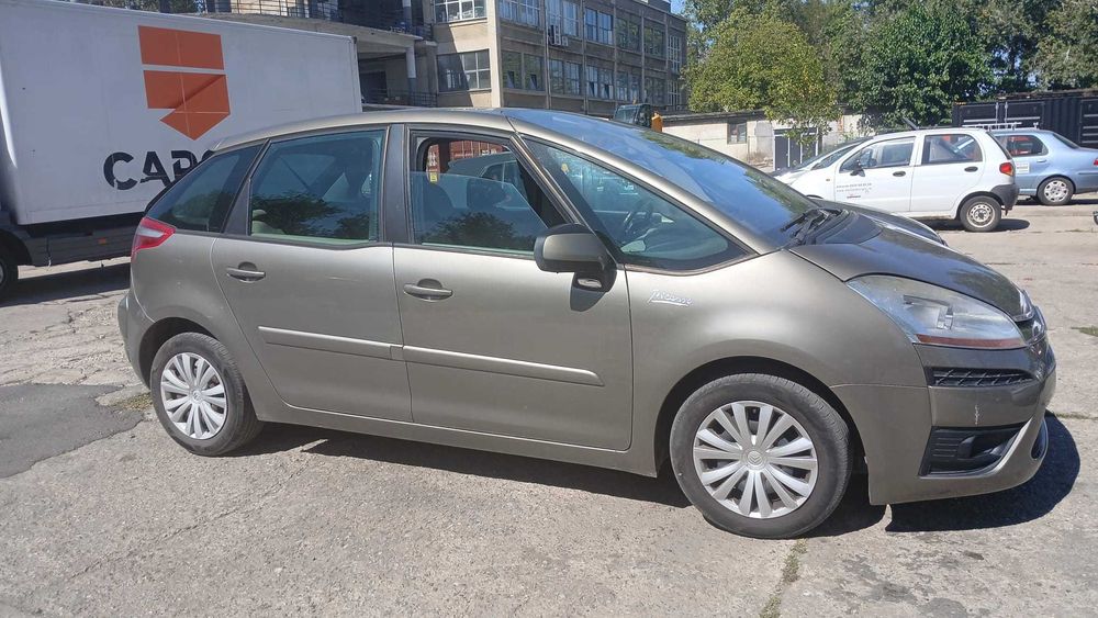 Dezmembrez Citroen C4 Picasso 1.6 Diesel Din 2012