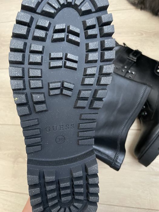 Високи ботуши Guess