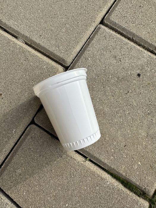 Еднократни пластмасови чаши