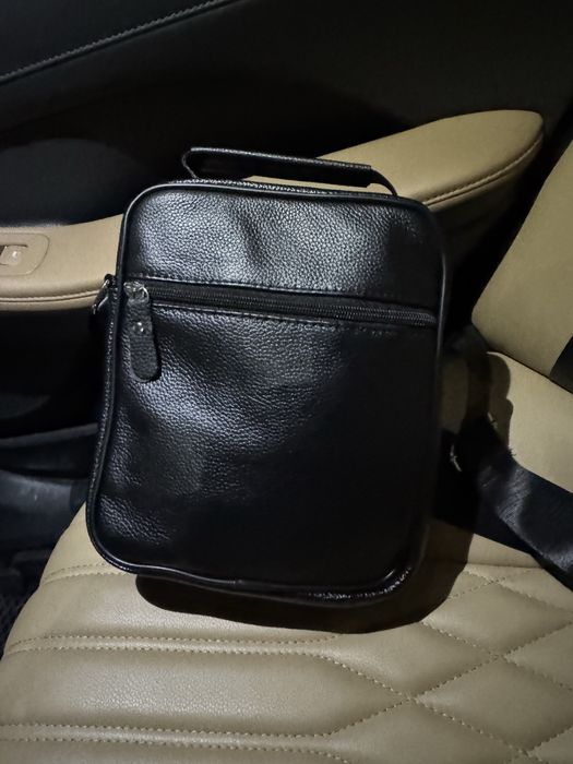 Борсетка черная кожаная новая