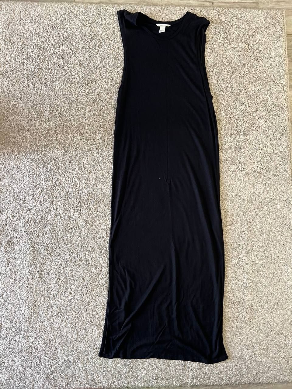 Платье H&M. Трикотажное, длина ниже икр. 50.000