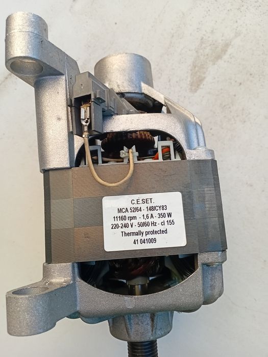 Vând motor mașină de spalat