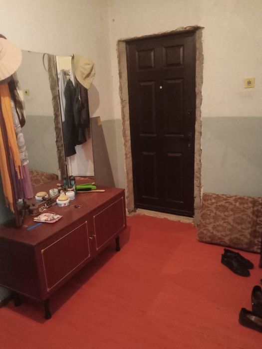 Чирчик шахар 
8-микрораён бобур парк ёнида   
#3-хона 4-этаж 
Кварт