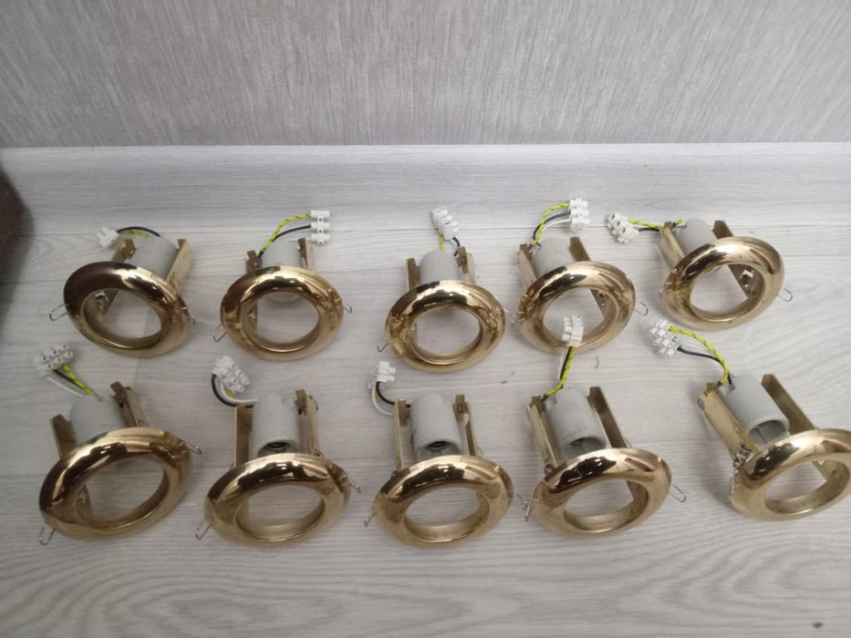 Продаются светильники