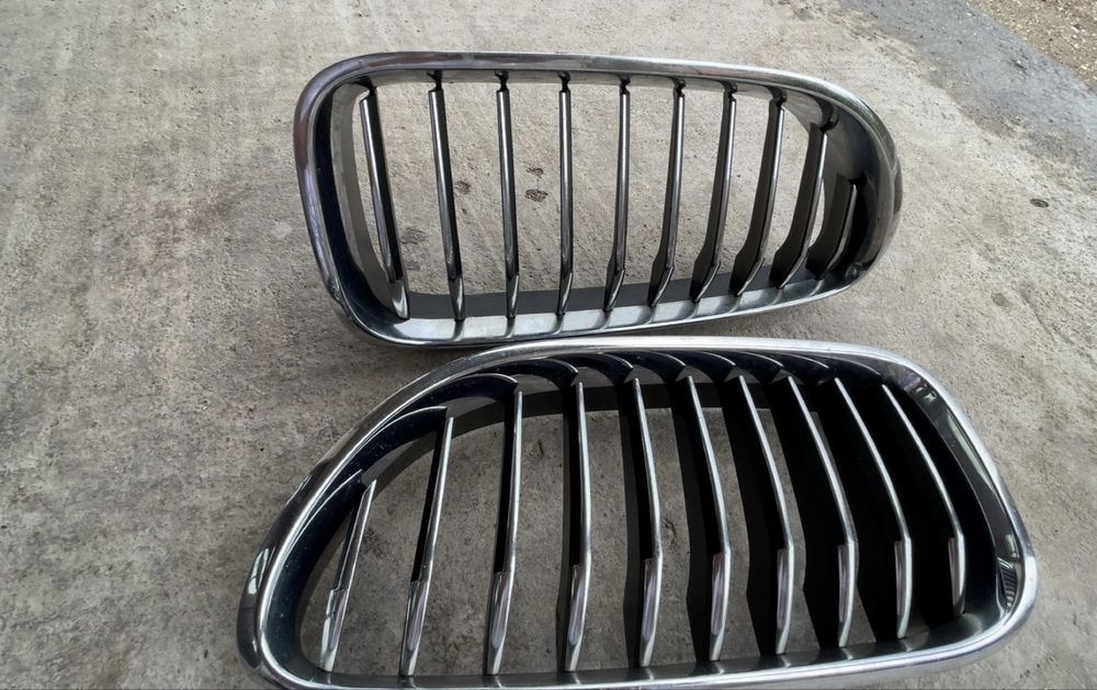 Set 2 Grile negru/argintiu lucios BMW Seria 5 F10
