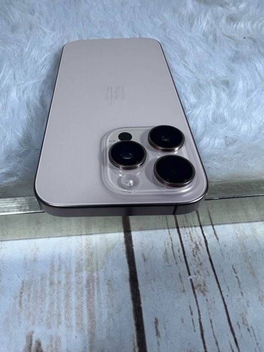 Iph. 16 desert titanium