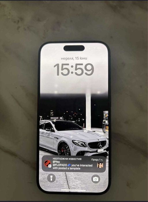 Продавам iphone 15 pro