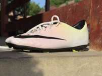 Ghete de fotbal nike mercurial