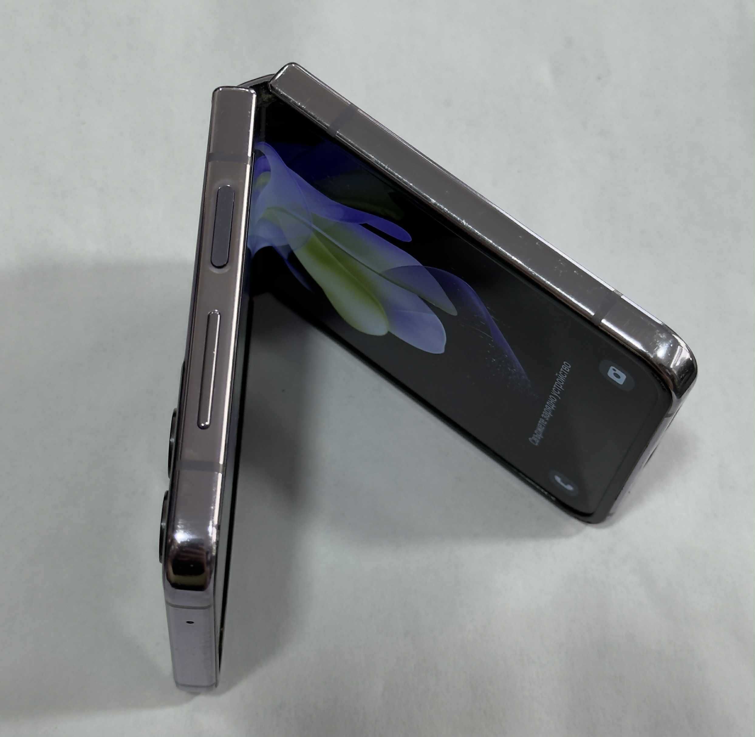Телефон Samsung Flip 4 128/8gb