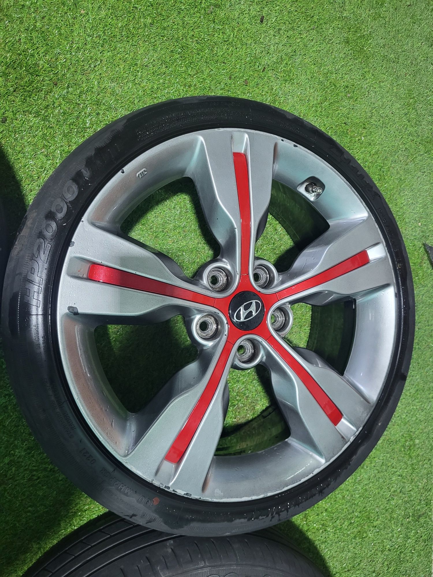18 5x114.3 Hyundai лети джанти 5х114.3