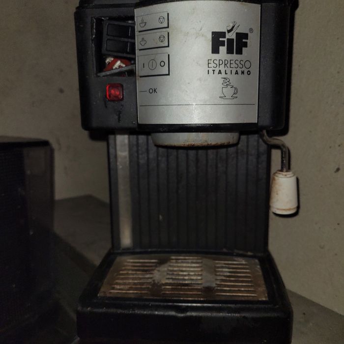 Кафемашини на части.