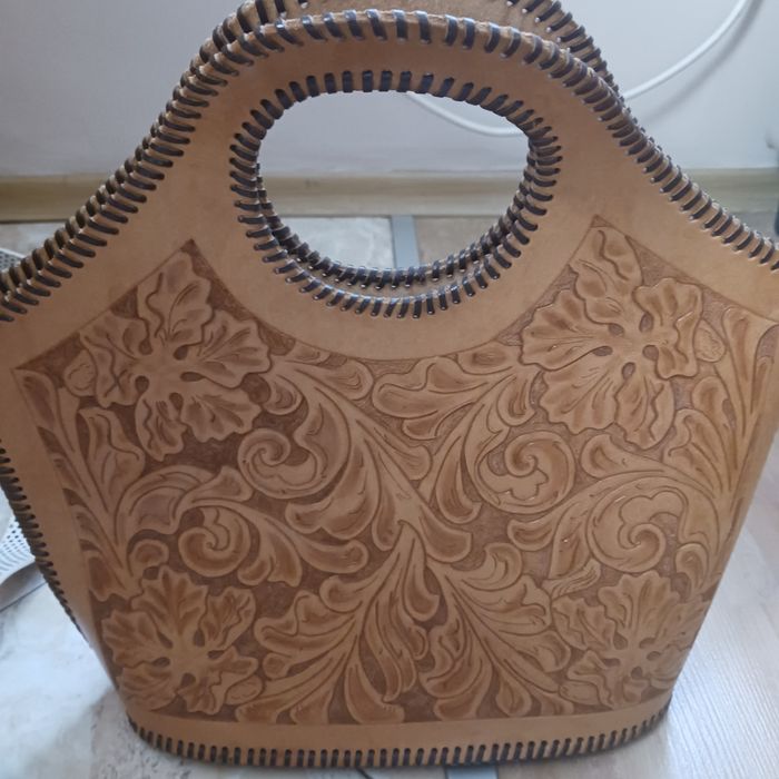 Продавам  ретро дамска чанта