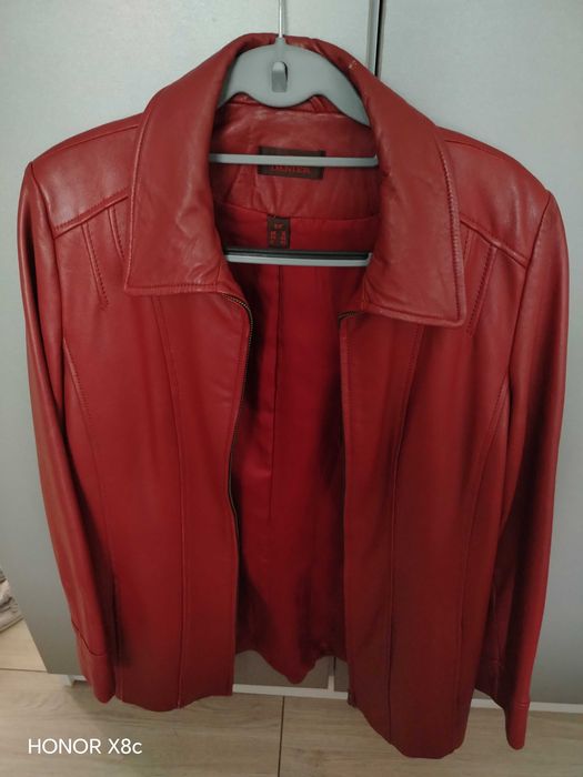 Geaca de pielea damă