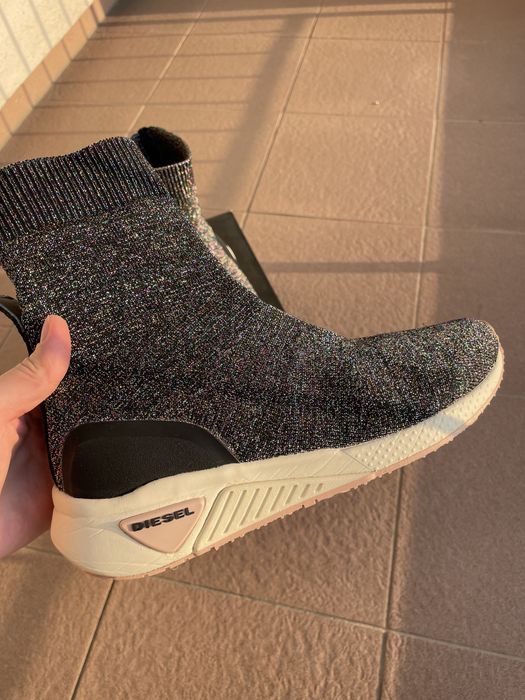 Pantofi sport slip-on tip soseta cu insertii din fire metalice