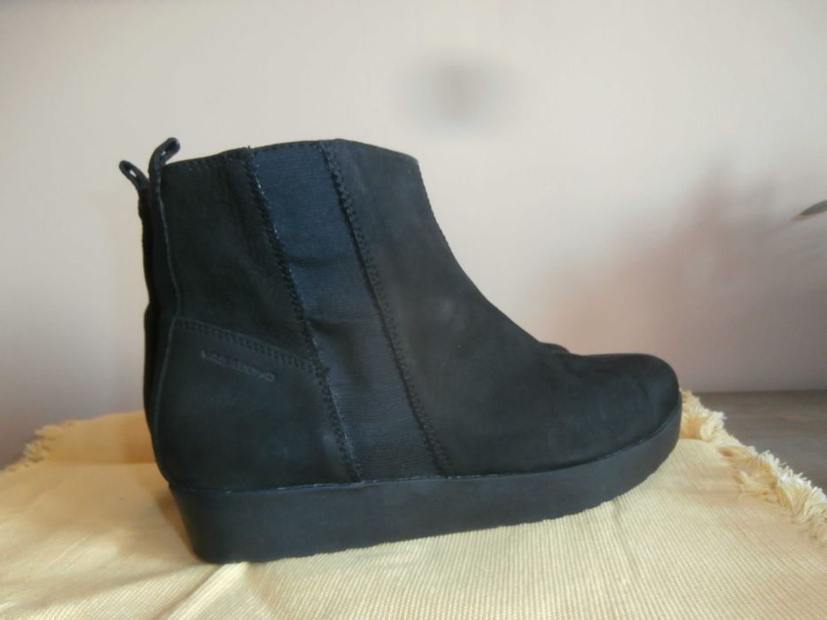 боти Vagabond 37н