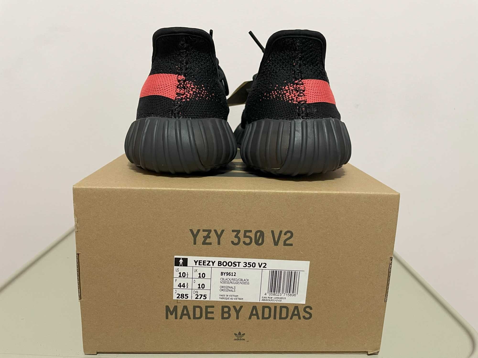 Yeezy Boost 350 v2  Red Stripe / Core Black Red 44 2/3, 44